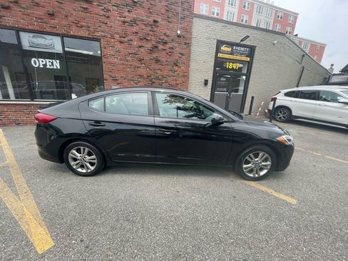 Used 2018 Hyundai Elantra SEL FWD image 2