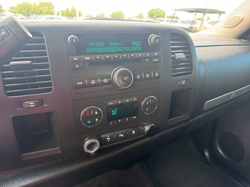 Used 2011 Chevrolet Silverado 1500 LT w/ Interior Plus Package RWD image 16