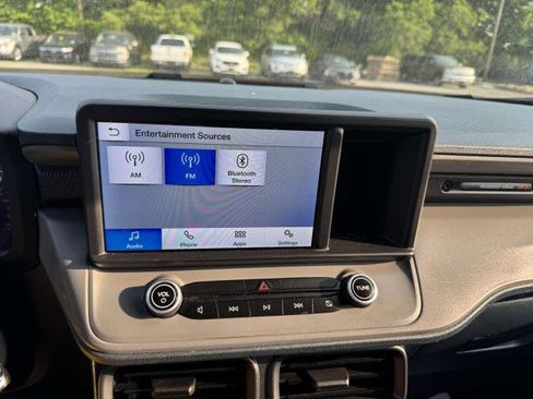 Used 2022 Ford Maverick XL image 10