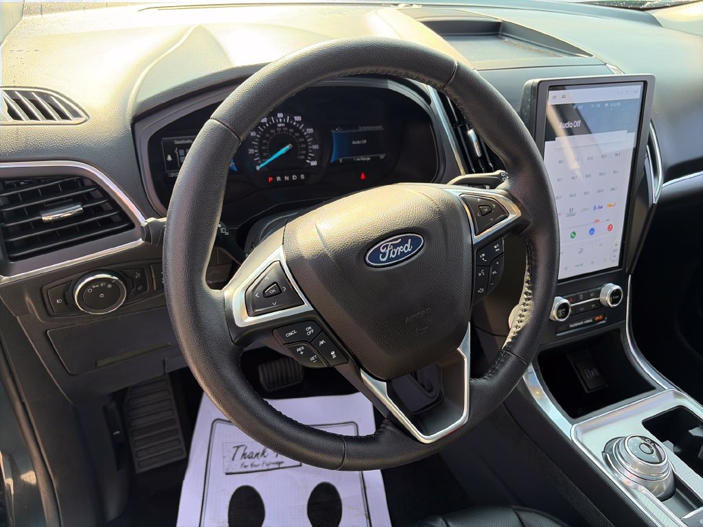 Used 2023 Ford Edge Titanium w/ Equipment Group 301A AWD/4WD image 18