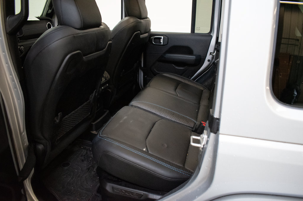 Used 2024 Jeep Wrangler High Altitude AWD/4WD image 23