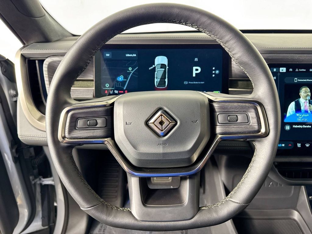 Used 2025 Rivian R1S Adventure Dual AWD/4WD image 10