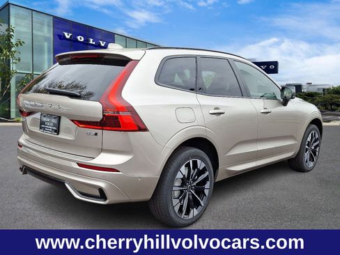 New 2026 Volvo XC60 B5 Plus w/ Protection Package Premier image 4