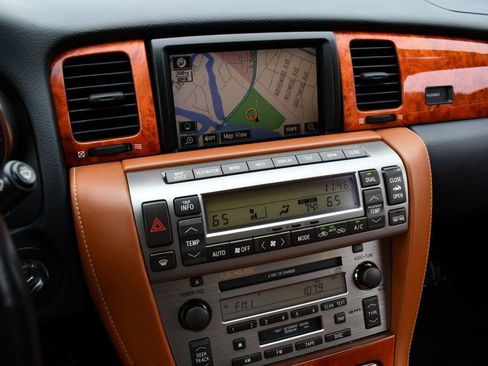 Used 2005 Lexus SC 430 Convertible image 13