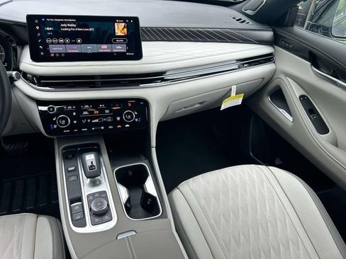 Certified 2026 INFINITI QX60 Autograph w/ Autograph Tech Package AWD/4WD image 16