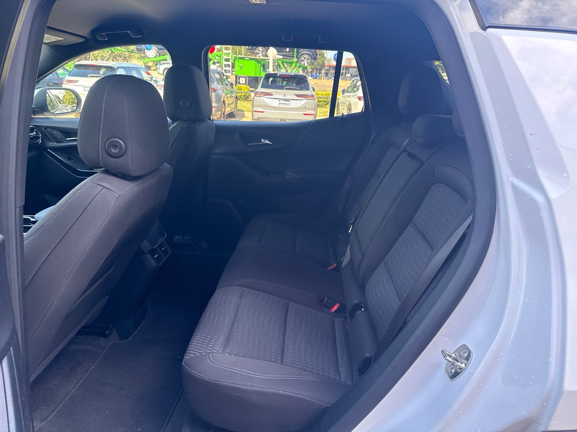 Used 2025 Chevrolet Equinox LT AWD/4WD image 5