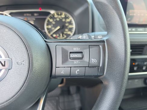 Used 2021 Nissan Rogue S FWD image 19