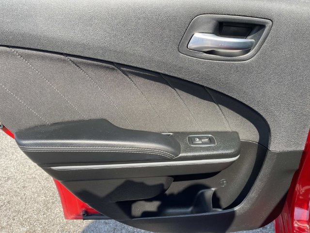 Used 2022 Dodge Charger SXT RWD image 18