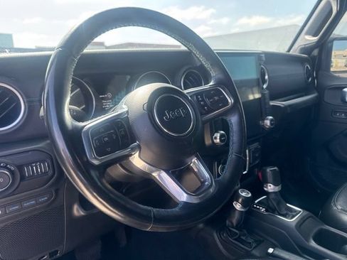 Used 2022 Jeep Wrangler Unlimited Rubicon 4xe w/ Cold Weather Group AWD/4WD image 10
