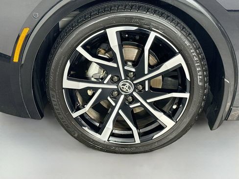 Certified 2025 Toyota Prius XSE Premium image 19