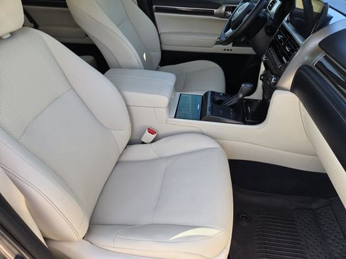 Used 2023 Lexus GX 460 Premium AWD/4WD image 16