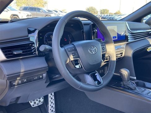New 2026 Toyota Camry SE image 9