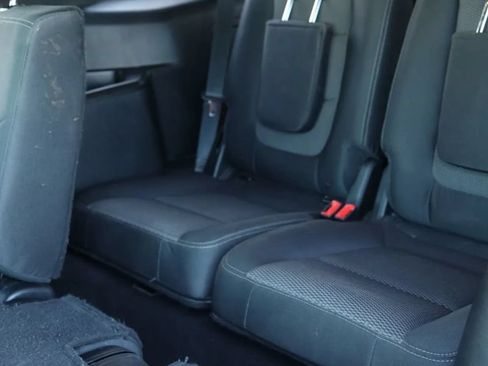 Used 2018 Ford Explorer XLT w/ Equipment Group 201A FWD image 37