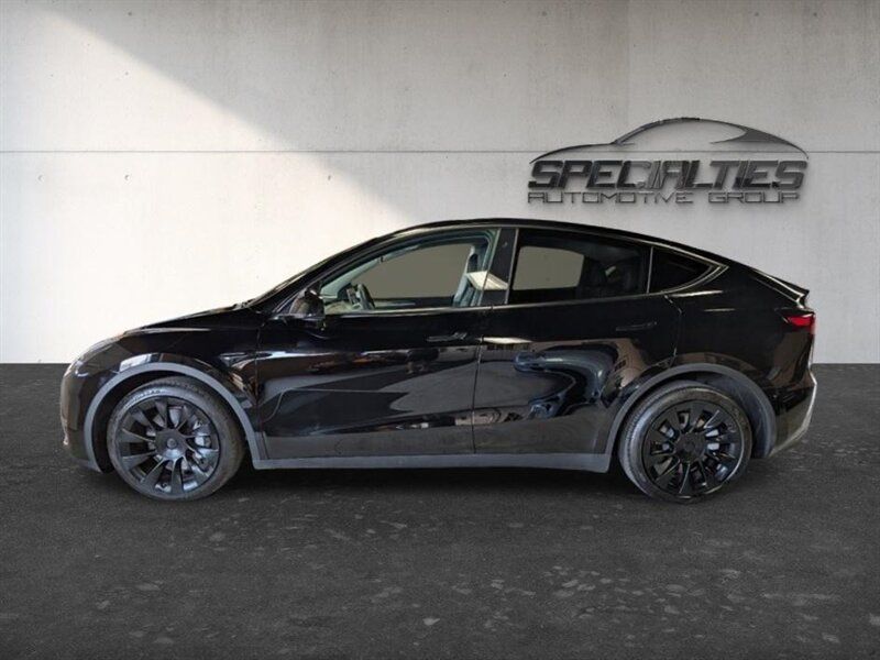 Used 2023 Tesla Model Y Long Range AWD/4WD image 7
