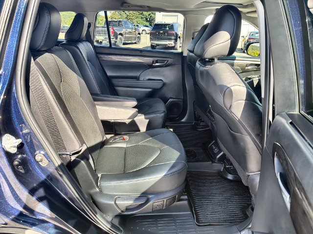Used 2022 Toyota Highlander Limited AWD/4WD image 28