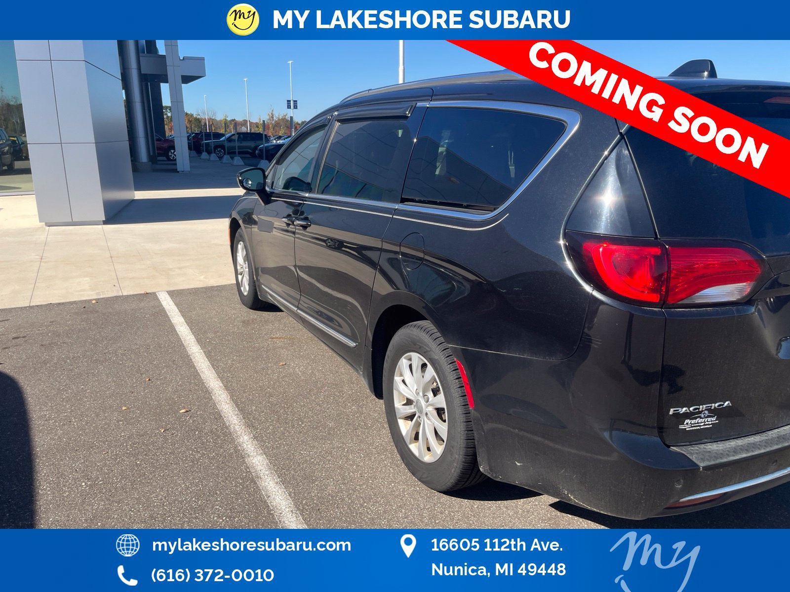 Used 2018 Chrysler Pacifica Touring-L FWD image 6