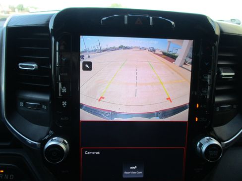 Used 2023 RAM 1500 Laramie AWD/4WD image 23