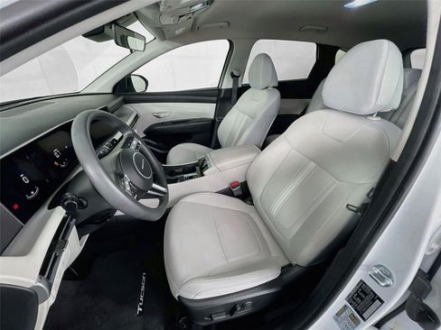 Certified 2025 Hyundai Tucson SEL AWD/4WD image 23
