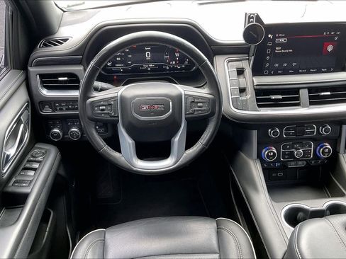 Used 2022 GMC Yukon SLT w/ SLT Premium Package AWD/4WD image 5