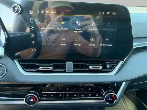 New 2026 Chevrolet Equinox LT w/ Convenience Package II FWD image 18