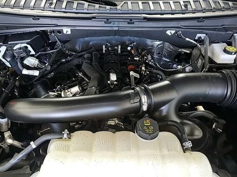 Used 2025 Ford Expedition Active image 23