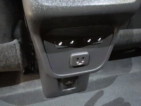 Certified 2022 Chevrolet Equinox Premier image 27