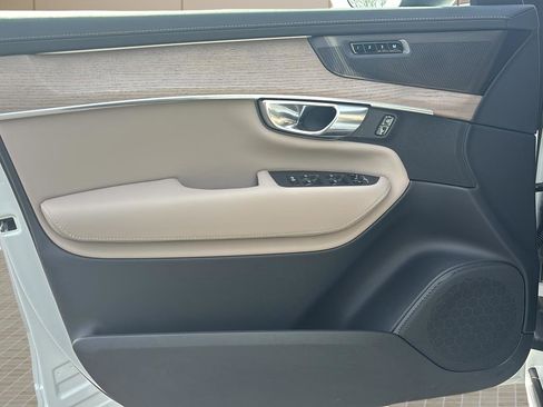 Used 2025 Volvo XC90 T8 Ultra image 16