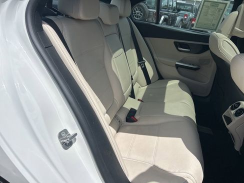 Used 2025 Mercedes-Benz C 300 Sedan image 27