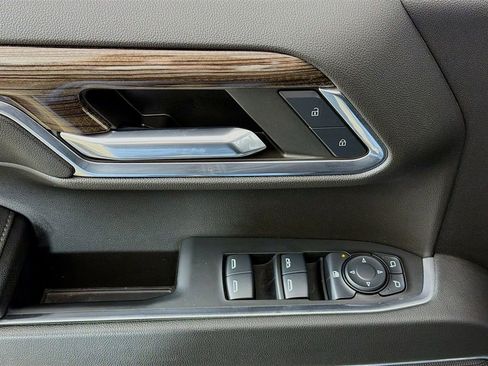 Used 2024 Chevrolet Silverado 1500 LT image 27