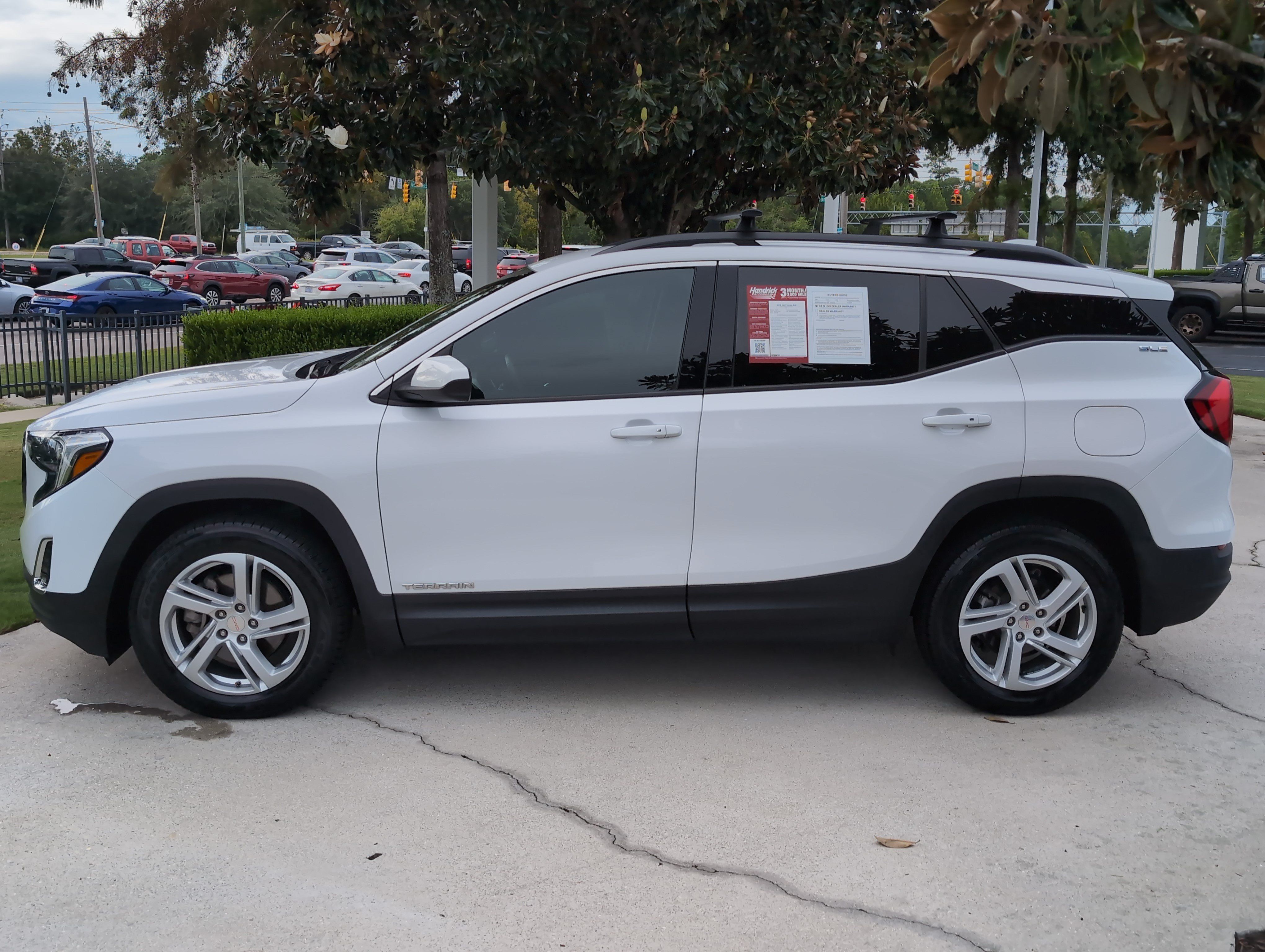 Used 2018 GMC Terrain SLE w/ Driver Convenience Package FWD image 7