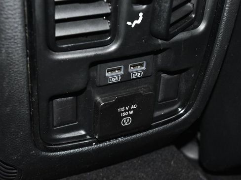 Used 2020 Jeep Grand Cherokee Limited image 26