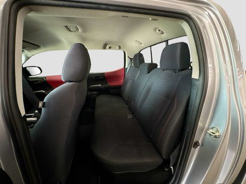 Used 2020 Toyota Tacoma SR5 RWD image 25