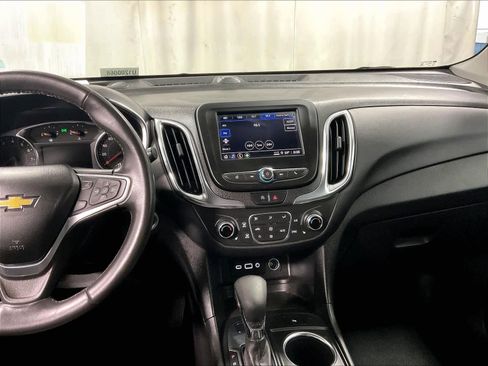Used 2022 Chevrolet Equinox LT image 18