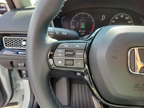 Used 2024 Honda Civic EX image 24