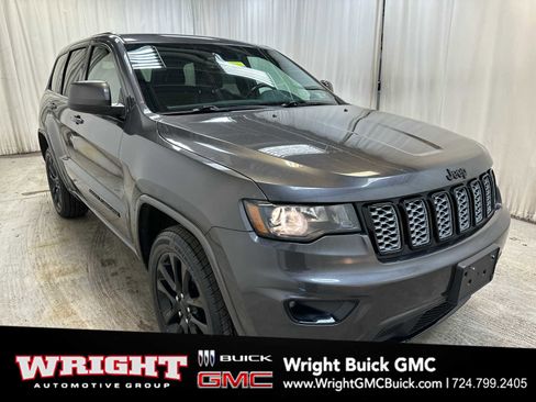Used 2020 Jeep Grand Cherokee Altitude image 1