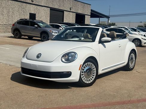 Used 2014 Volkswagen Beetle 2.5 FWD image 3