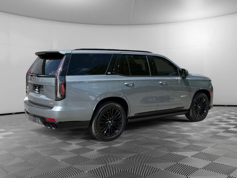 Used 2023 Cadillac Escalade V AWD/4WD image 5