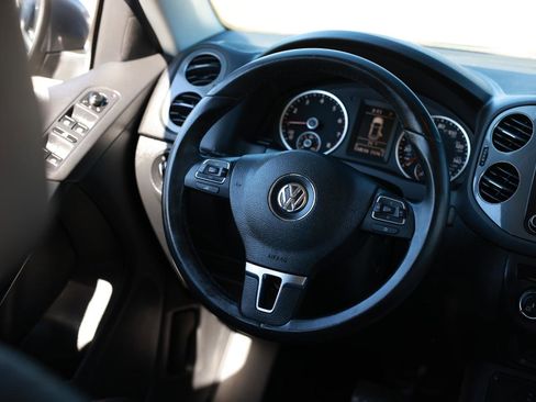 Used 2016 Volkswagen Tiguan S image 26