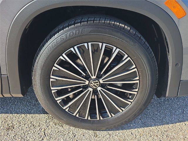 Used 2026 Volkswagen Tiguan S FWD image 8