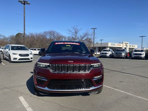 Used 2025 Jeep Grand Cherokee Summit image 2