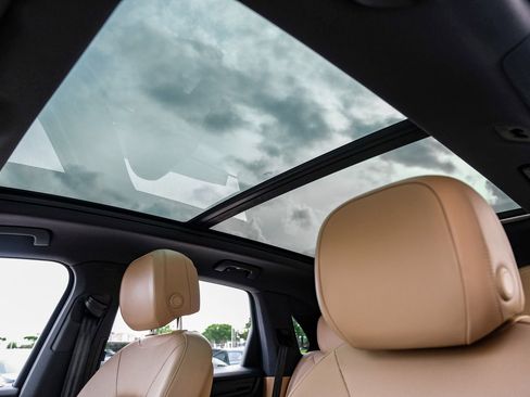 Used 2019 Porsche Cayenne AWD/4WD image 4