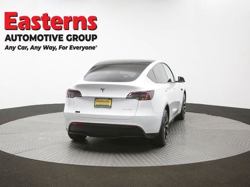 Used 2021 Tesla Model Y Long Range AWD/4WD image 33