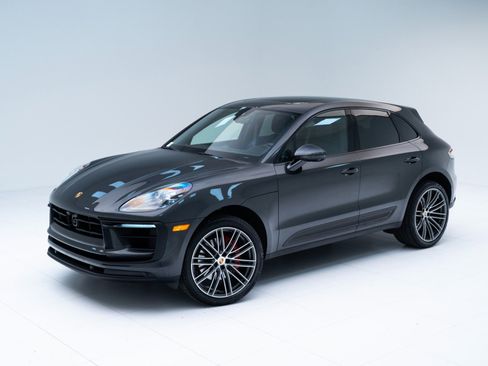 Certified 2024 Porsche Macan S AWD/4WD image 1