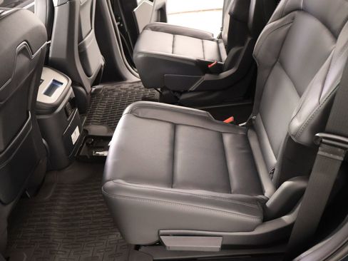 New 2025 Lincoln Navigator Reserve w/ Jet Appearance Package AWD/4WD image 13