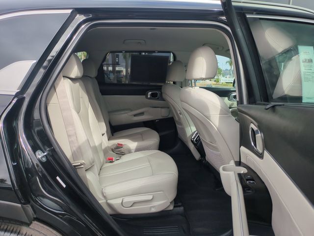Certified 2023 Kia Sorento SX Prestige AWD/4WD image 30