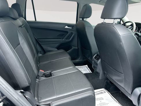 Used 2020 Volkswagen Tiguan SE w/ Panoramic Sunroof Package AWD/4WD image 24