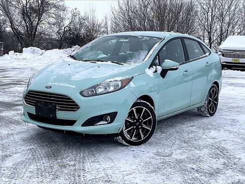 Certified 2019 Ford Fiesta SE w/ Equipment Group 201A image 2