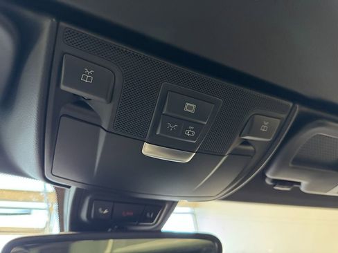 Used 2013 Mercedes-Benz SLK 250 w/ Premium I Pkg image 39