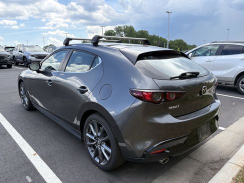 Used 2021 MAZDA MAZDA3 s FWD image 4