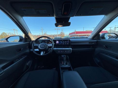 Used 2025 Hyundai Kona SEL image 33